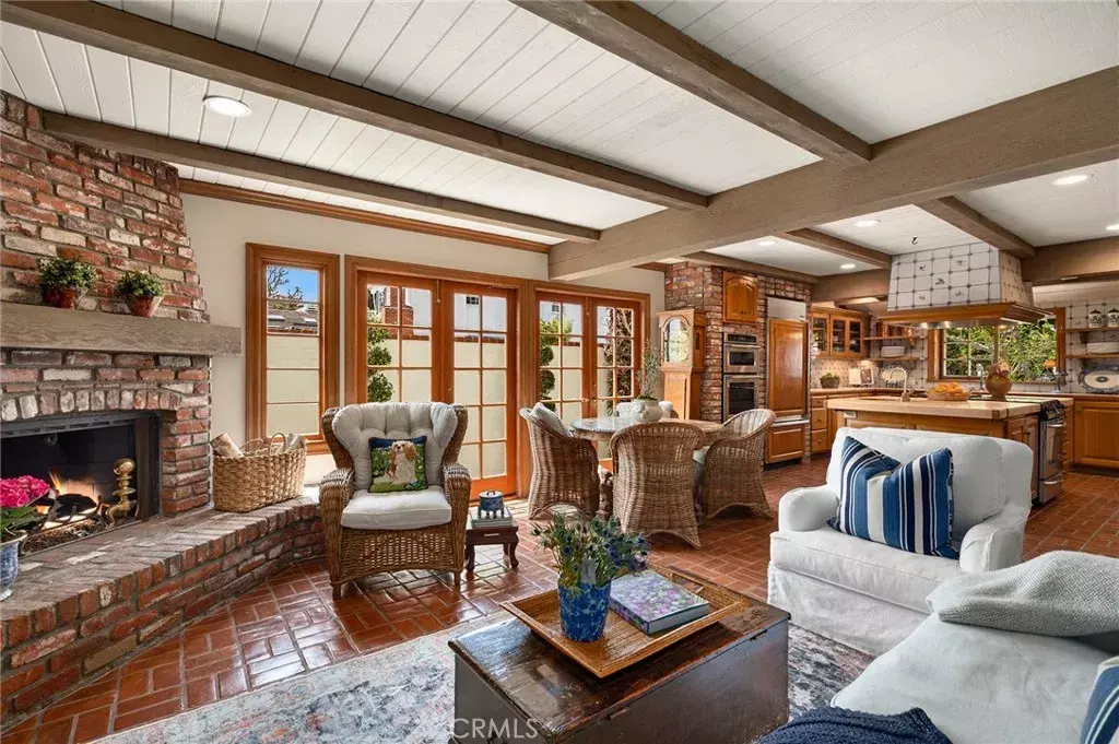 Newport Beach, CA 92663,133 Via Venezia