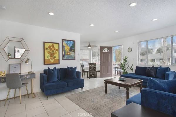 140 Avenida Algodon #B, San Clemente, CA 92672