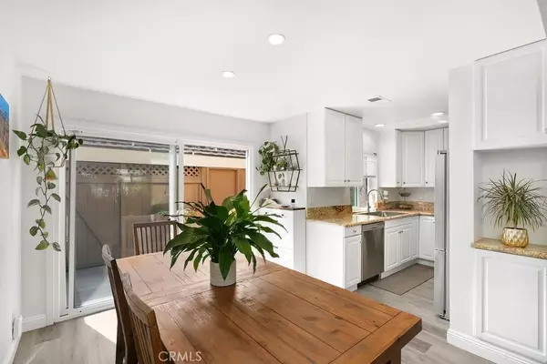 Newport Beach, CA 92663,30 Starfish Court #14