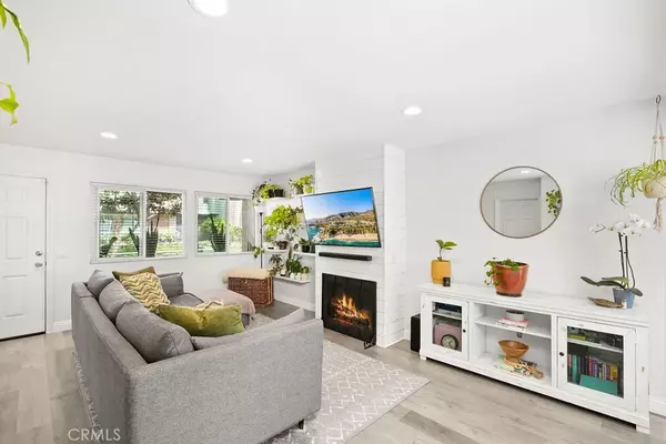 Newport Beach, CA 92663,30 Starfish Court #14