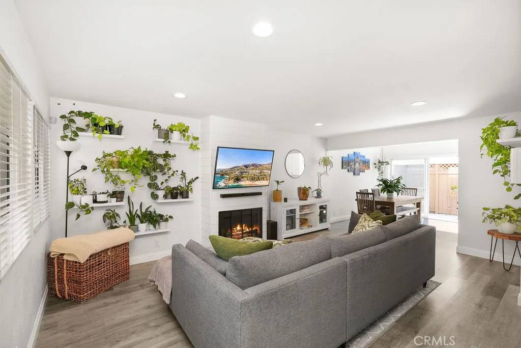 Newport Beach, CA 92663,30 Starfish Court #14