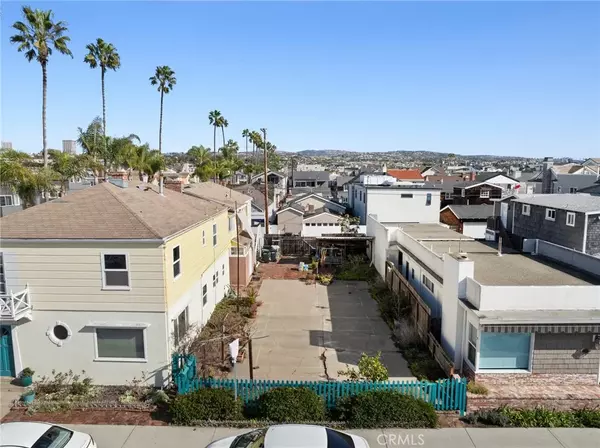 Newport Beach, CA 92662,124 Sapphire Avenue