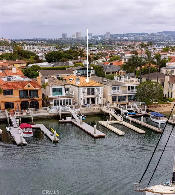 Newport Beach, CA 92663,339 Via Lido Soud