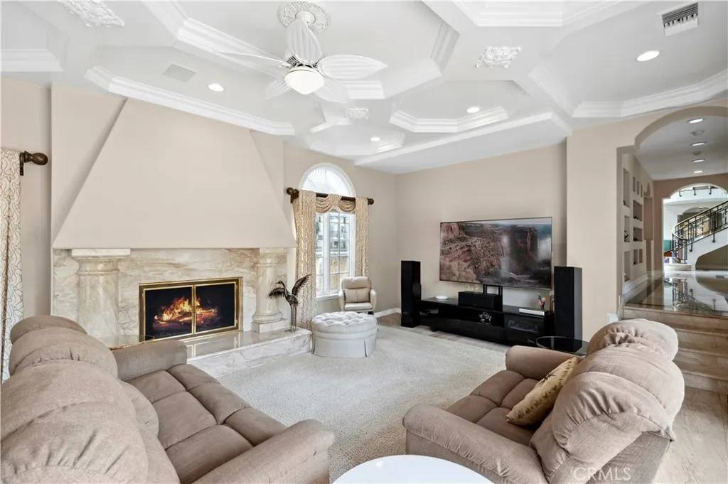 Newport Beach, CA 92660,842 Harbor Island Drive