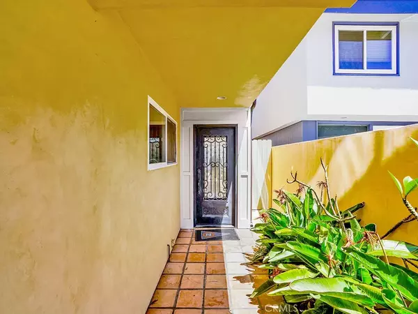 Newport Beach, CA 92663,107 Via Dijon