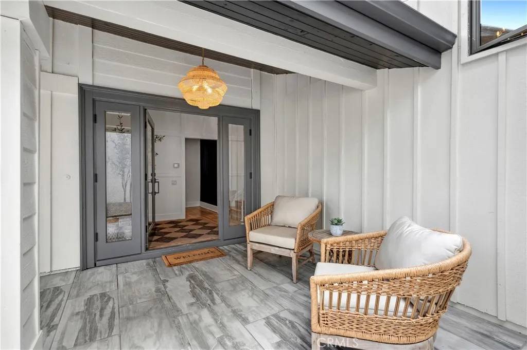 Corona Del Mar, CA 92625,11 Mainsail Drive