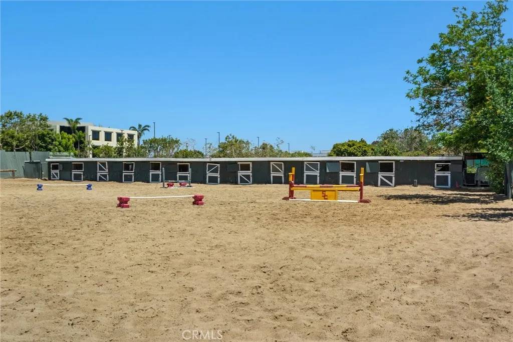 Newport Beach, CA 92660,2173 Orchard