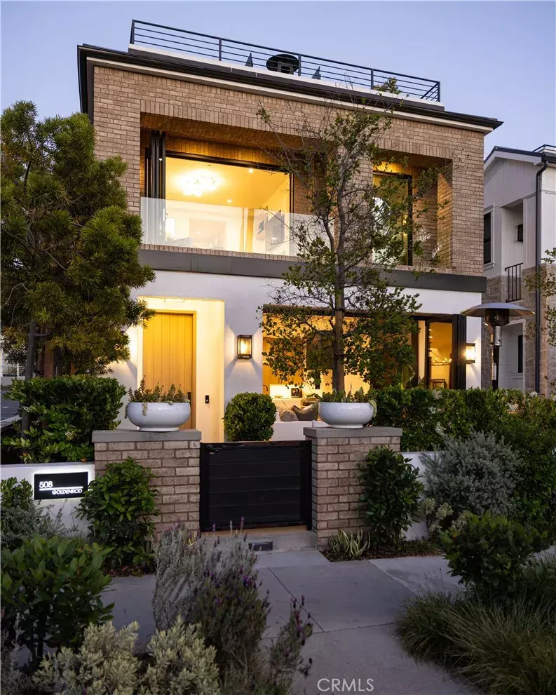 Corona Del Mar, CA 92625,508 Goldenrod Avenue