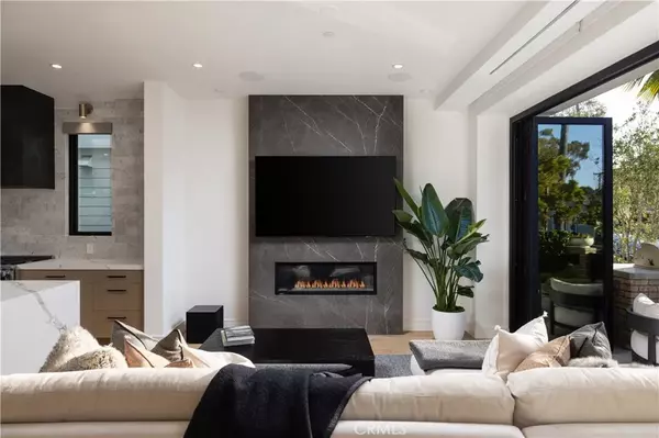 Corona Del Mar, CA 92625,508 Goldenrod Avenue