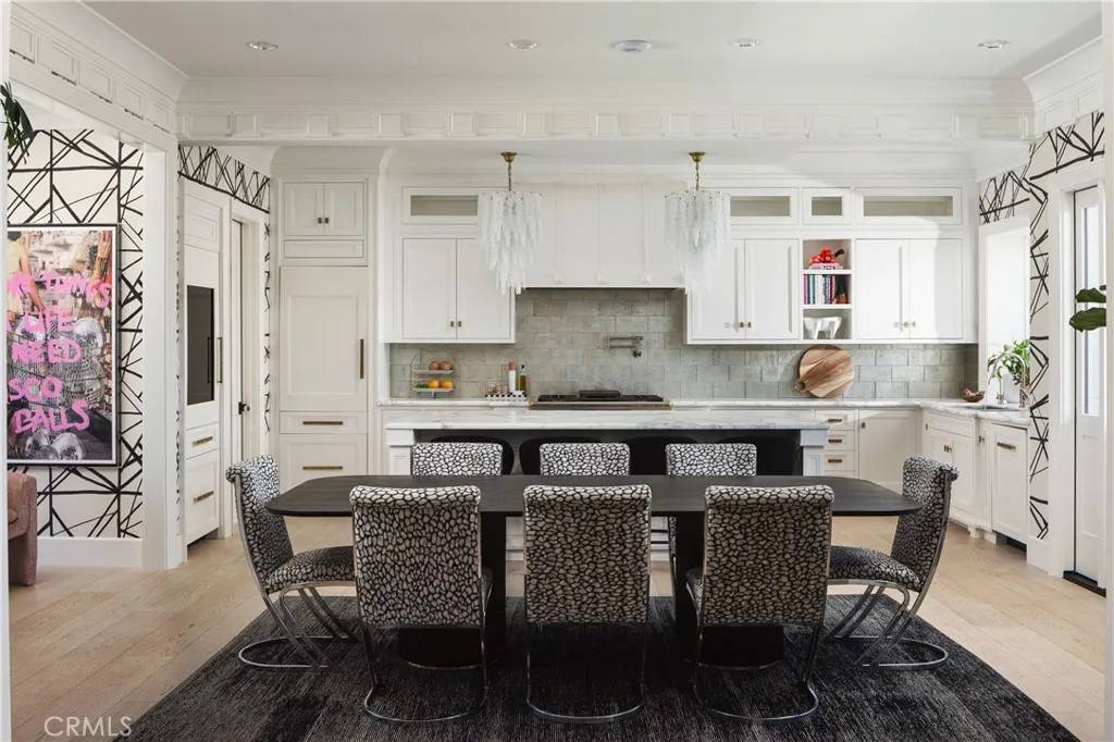 Newport Beach, CA 92663,1110 Kings Road