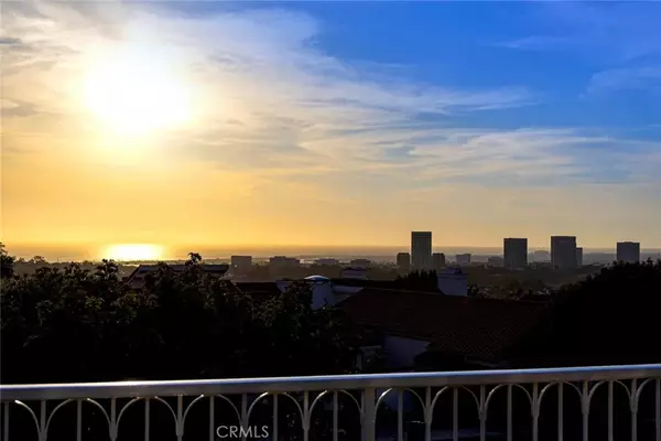 Newport Beach, CA 92660,11 Montpellier #22