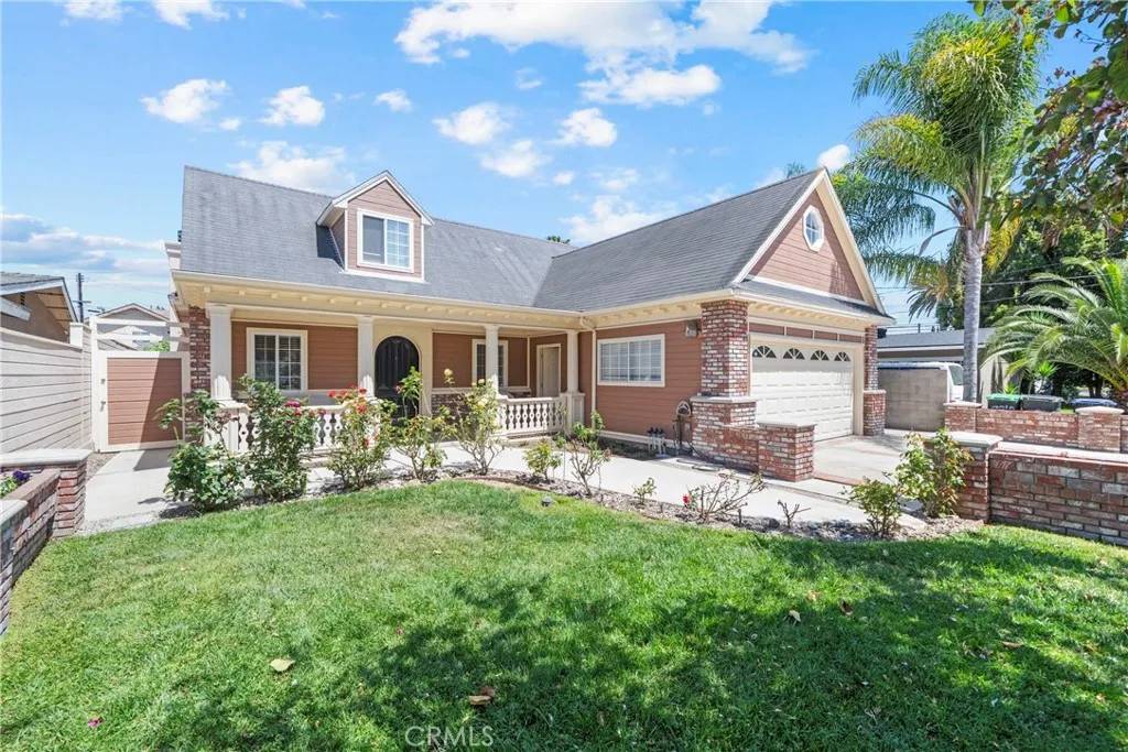 2214 Avalon Street, Costa Mesa, CA 92627