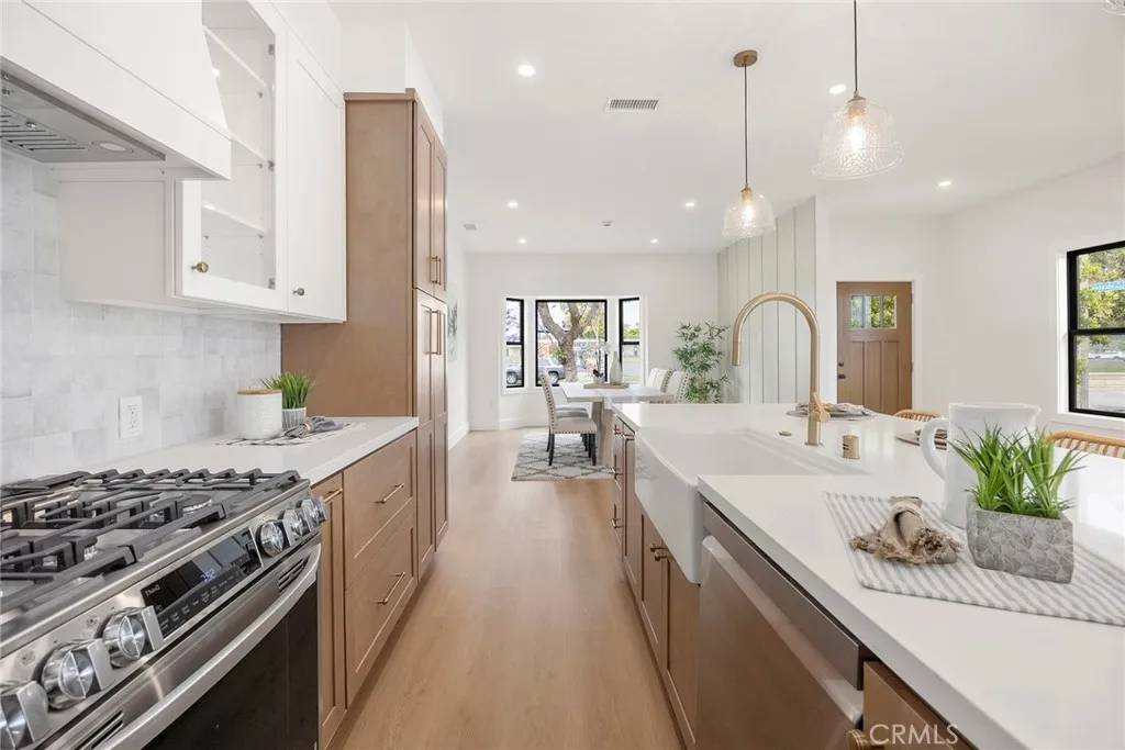5702 E Huntdale Street, Long Beach, CA 90808
