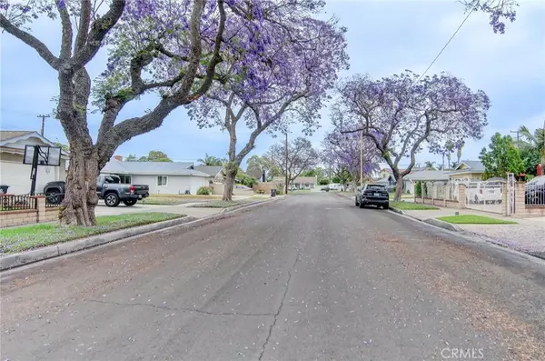 Santa Ana, CA 92704,1924 W Secrest Way