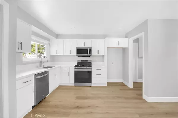 Los Alamitos, CA 90720,12151 Reagan Street