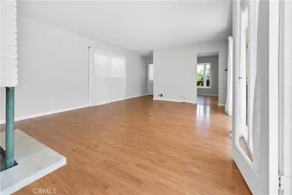 Corona Del Mar, CA 92625,604 Marguerite Avenue