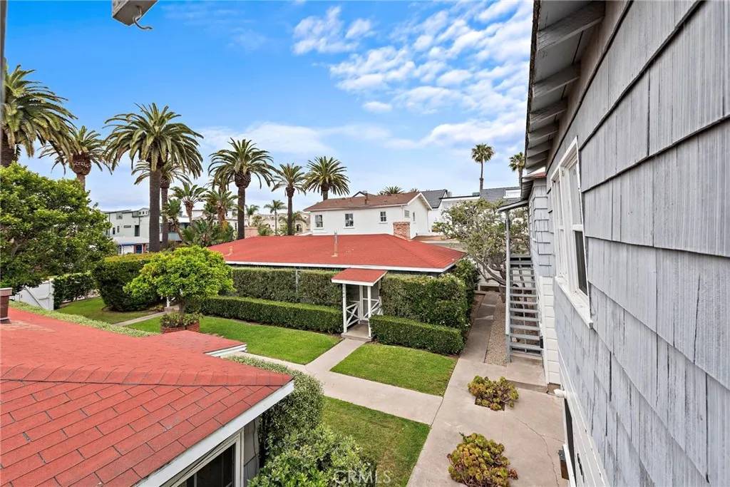 Corona Del Mar, CA 92625,610 Marguerite Avenue #B