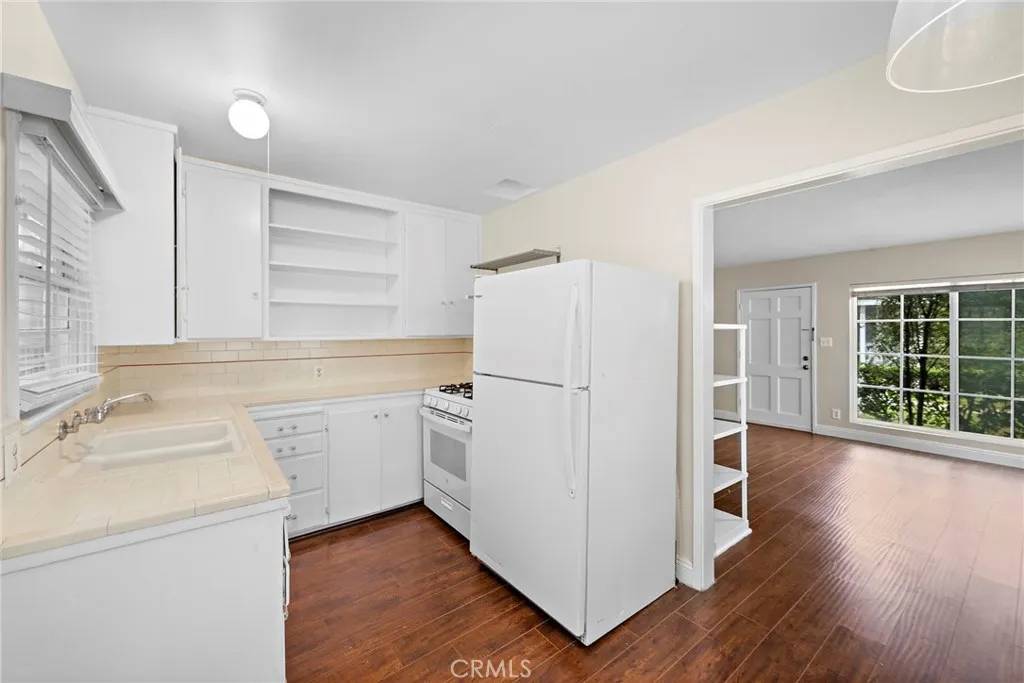 Corona Del Mar, CA 92625,610 marguerite #A