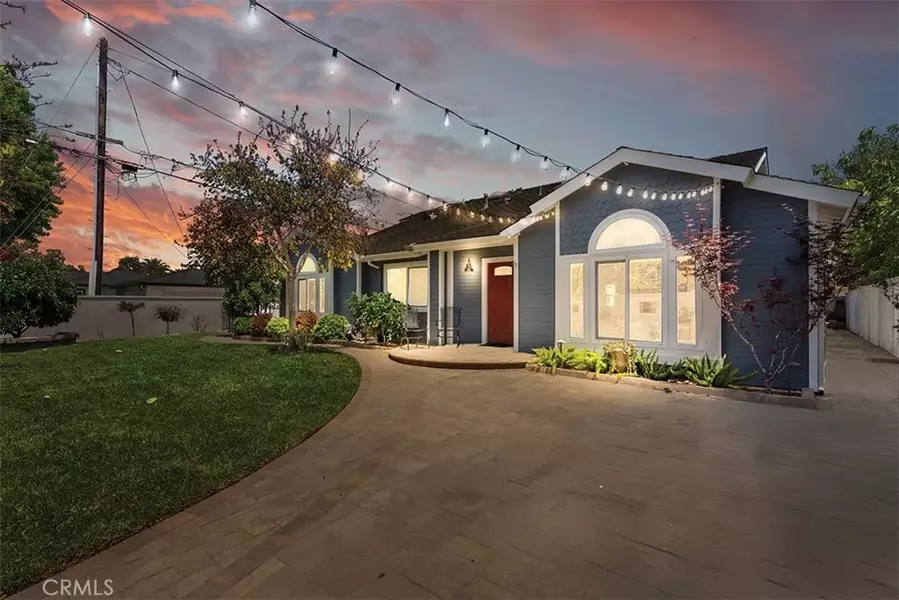 1890 Orange Avenue, Costa Mesa, CA 92627