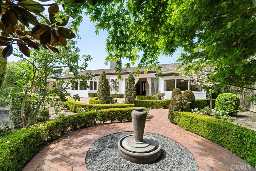 1520 Sandcastle Drive, Corona Del Mar, CA 92625