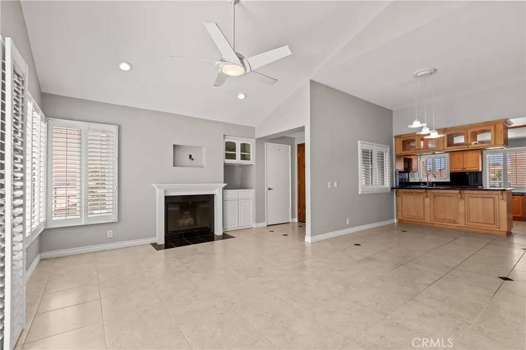 Huntington Beach, CA 92649,3211 Anne Circle #CI102