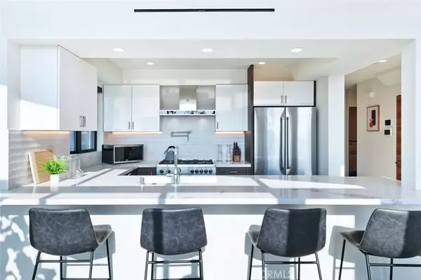 Newport Beach, CA 92661,500 E Balboa Boulevard