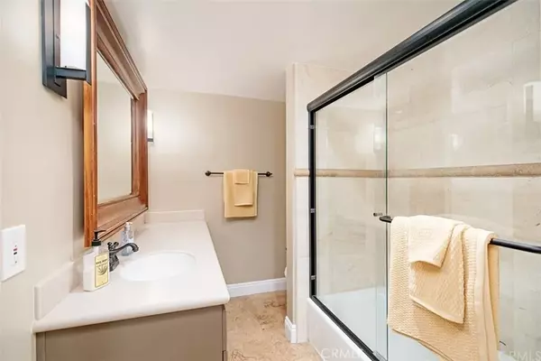 Laguna Beach, CA 92651,280 Cliff Dr. #1