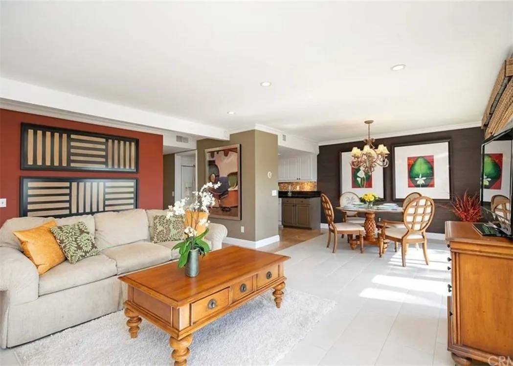 Laguna Beach, CA 92651,280 Cliff Dr. #1