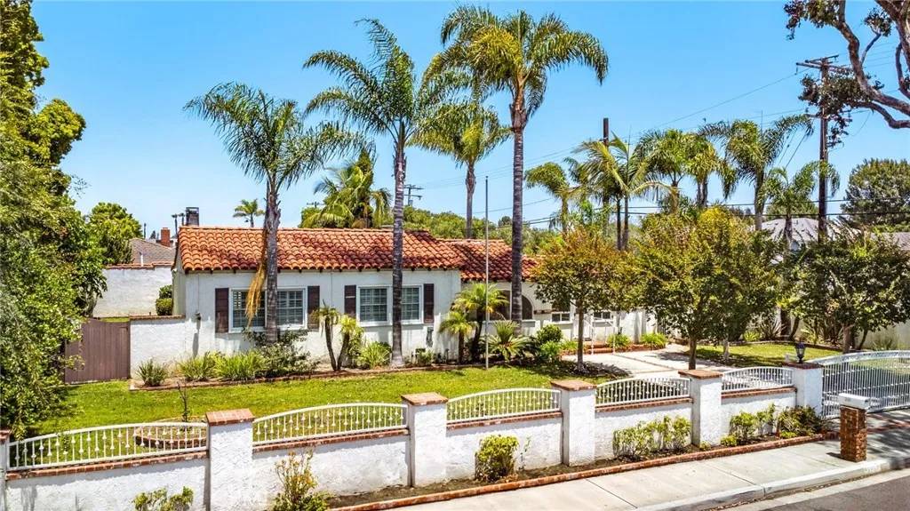 398 22nd Street, Newport Beach, CA 92660