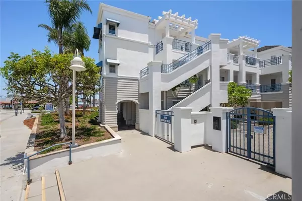 Newport Beach, CA 92663,2600 Newport Boulevard #219