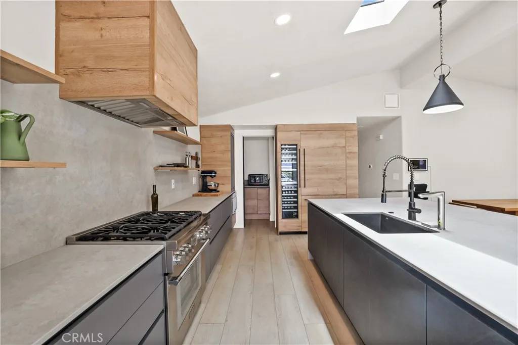 Huntington Beach, CA 92646,8462 Hillhead Drive