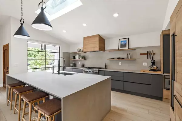 Huntington Beach, CA 92646,8462 Hillhead Drive