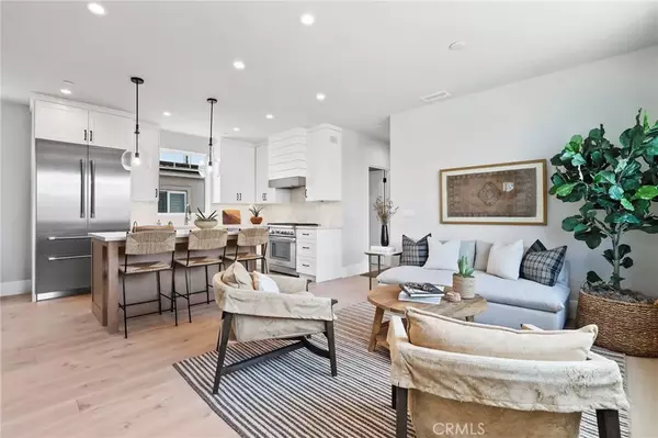 Newport Beach, CA 92661,825 W Bay Avenue #B