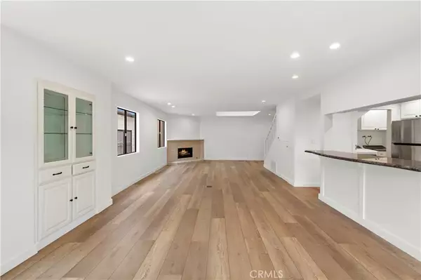 Corona Del Mar, CA 92625,405 Heliotrope Avenue #A