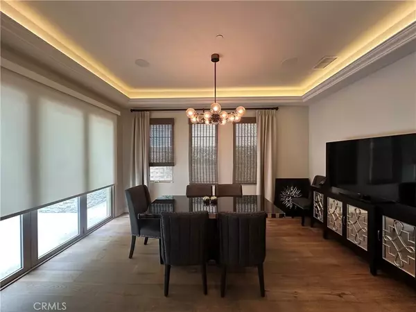 Irvine, CA 92602,52 Shadybend