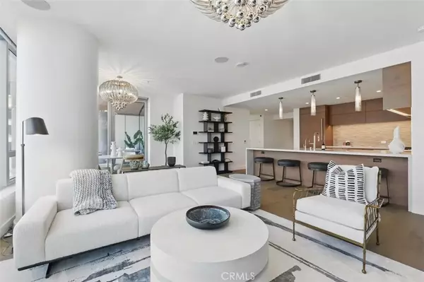 San Diego, CA 92101,888 W E Street #505