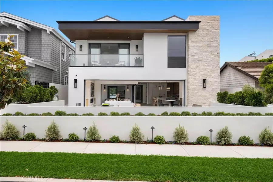 516 Larkspur Avenue, Corona Del Mar, CA 92625