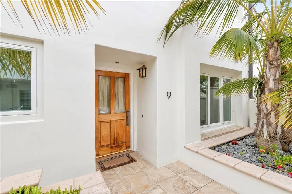 Corona Del Mar, CA 92625,401 Seaward Road #9