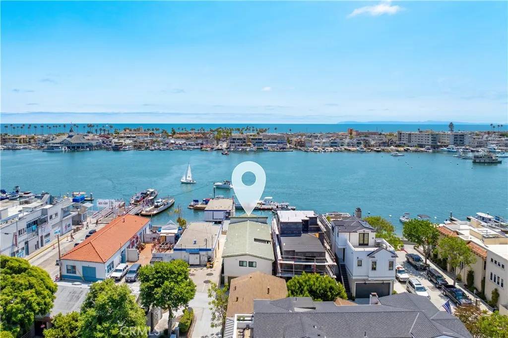 Newport Beach, CA 92662,404 S Bay Front