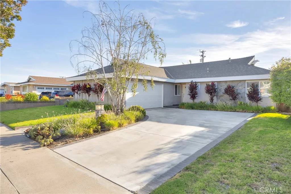 Los Alamitos, CA 90720,12111 Reagan Street