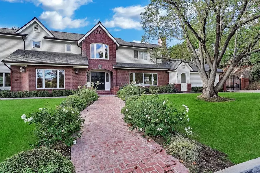 1962 Lower Lake Drive, North Tustin, CA 92705