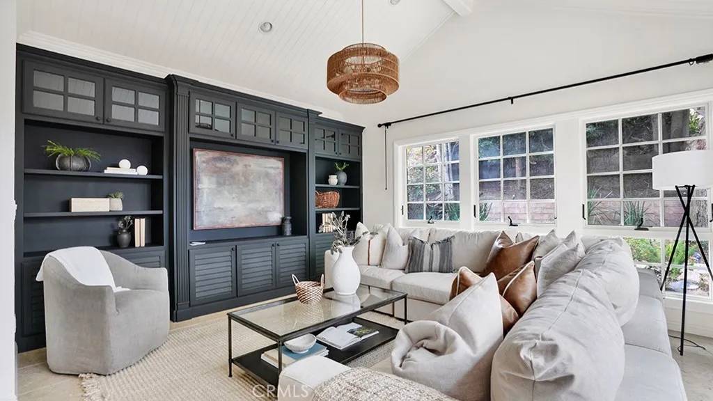 316 Catalina Drive, Newport Beach, CA 92663