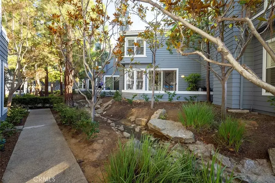154 Woodburne, Newport Beach, CA 92660