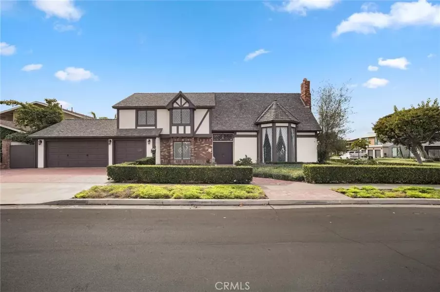1300 Antigua Way, Newport Beach, CA 92660