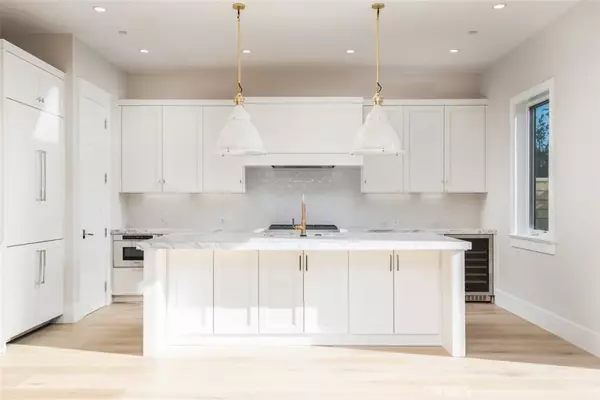 Costa Mesa, CA 92627,387 La Perle Place