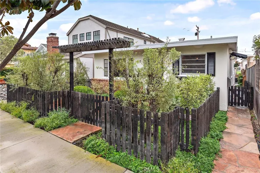 Corona Del Mar, CA 92625,413 Dahlia Avenue