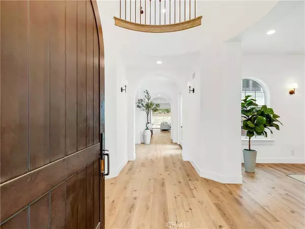 Newport Beach, CA 92660,15 Boardwalk