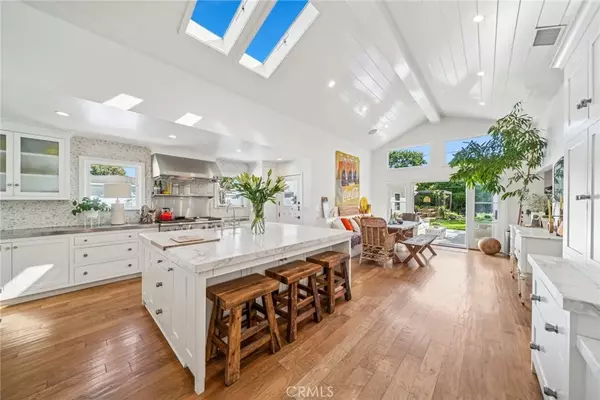 Costa Mesa, CA 92627,229 Del Mar Avenue