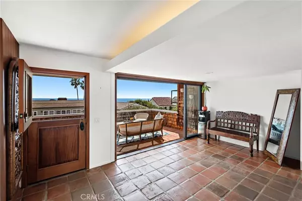 Laguna Beach, CA 92651,312 Emerald Bay