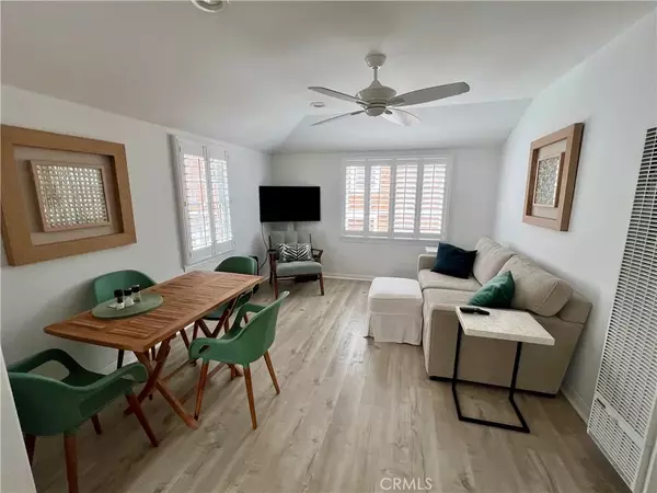 Newport Beach, CA 92662,207 Emerald Avenue